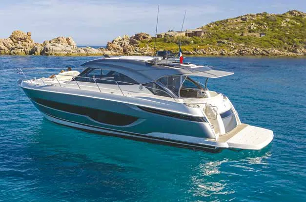 Riviera 4600 Sport Yacht Platinum Edition